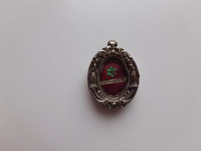 Лот: 15614954. Фото: 1. антикварный серебряный мощевик... Другое (антиквариат)