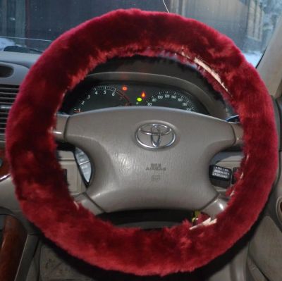 Лот: 6191584. Фото: 1. Оплетка на руль меховая из натуральной... Чехлы, коврики, оплетки руля