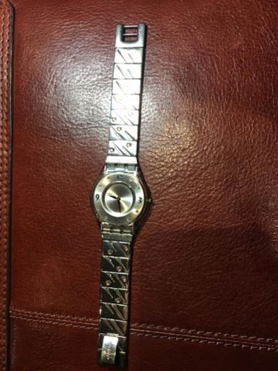 Лот: 10738557. Фото: 1. Часы Swatch 007 James Bond Edition. Оригинальные наручные часы