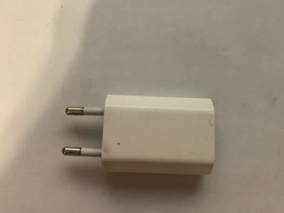 Лот: 20046086. Фото: 1. Зарядное устройство Apple оригинал. Зарядные устройства, блоки питания, адаптеры сетевые для смартфонов