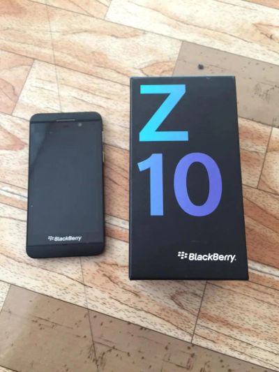Лот: 6837232. Фото: 1. BlackBerry Z10. Смартфоны