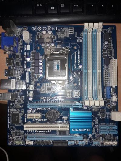 Лот: 7931542. Фото: 1. Gigabyte Ga-H77M-d3h снята с рабочей... Материнские платы