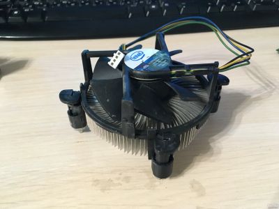 Лот: 17130433. Фото: 1. Процессорный кулер Intel LGA775. Системы охлаждения