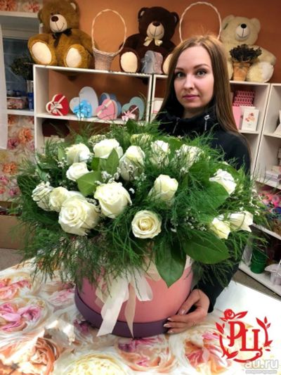 Лот: 13427756. Фото: 1. Лот № 90 Композиция в шляпной... Свежие цветы
