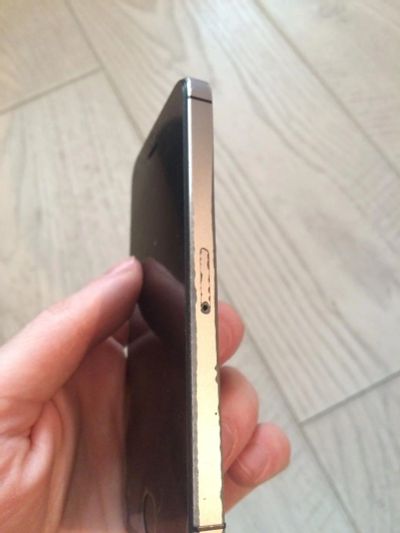 Лот: 7050005. Фото: 1. iPhone 5s grey. Смартфоны