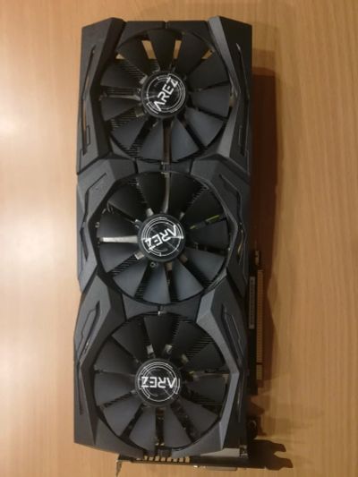 Лот: 18140217. Фото: 1. Видеокарта Asus Arez Strix Vega... Видеокарты