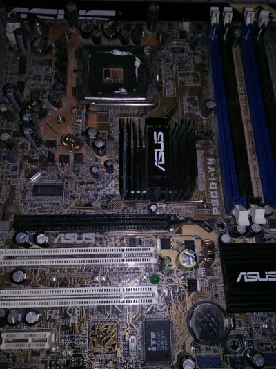 Лот: 10389496. Фото: 1. Asus P5GD1-VM (1). Материнские платы