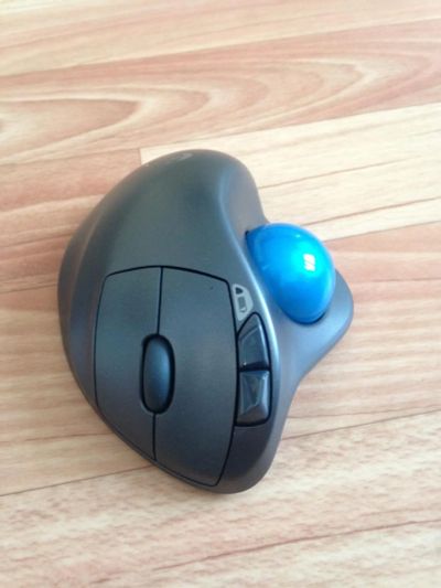 Лот: 9788985. Фото: 1. Трекбол Logitech Wireless Trackball... Клавиатуры и мыши