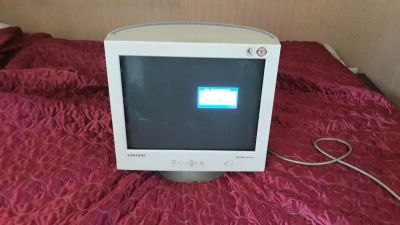 Лот: 10174804. Фото: 1. Samsung SyncMaster 957DF. ЭЛТ-мониторы
