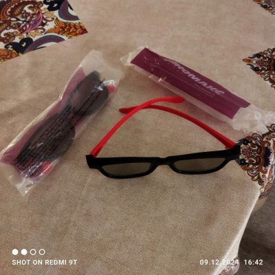 Лот: 24699367. Фото: 1. очки 3D 2 пары. Оправы для очков
