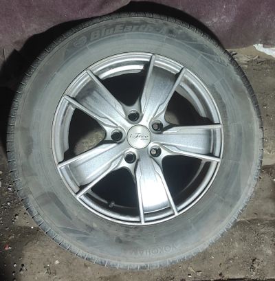 Лот: 22029255. Фото: 1. Шины на дисках 215/65 R16 Yokohama... Шины на дисках