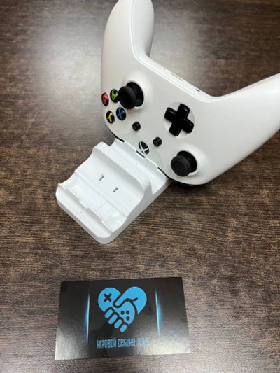 Лот: 23277071. Фото: 1. Зарядная Док-станция для Xbox... Аксессуары для игровых приставок, консолей, геймпады