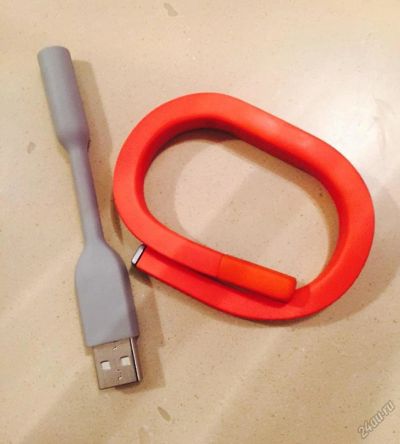 Лот: 5759483. Фото: 1. Jawbone UP24 оранжевый для IPhone... Красноярск