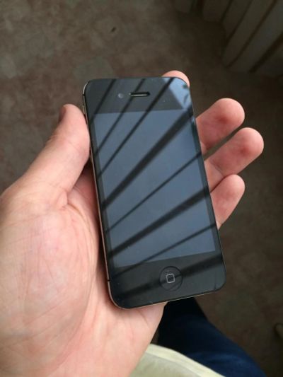 Лот: 6405634. Фото: 1. Iphone 4s 16gb. Смартфоны