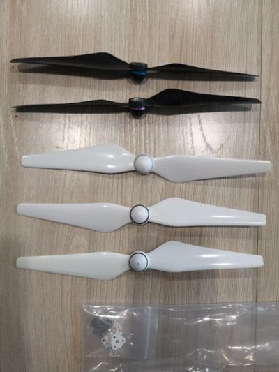 Лот: 13886649. Фото: 1. Лопасти dji phantom 4. Квадрокоптеры