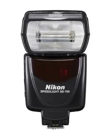 Лот: 11791609. Фото: 1. Вспышка Nikon Speedlight SB-700. Вспышки, осветители, рассеиватели