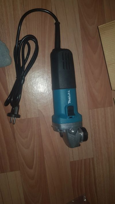 Лот: 15327792. Фото: 1. Балгарка makita. Электроинструмент
