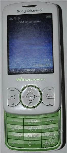 Лот: 1612138. Фото: 1. Sony Ericsson W100i Spiro с рубля... Кнопочные мобильные телефоны