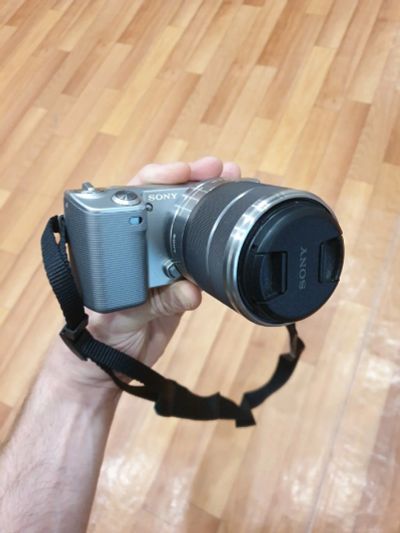 Лот: 16052523. Фото: 1. Sony Nex-5 в идеальном состоянии... Цифровые беззеркальные со сменной оптикой