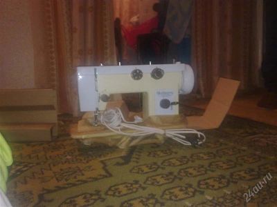 Лот: 985174. Фото: 1. швейная машинка чайка 143. Швейная, вязальная
