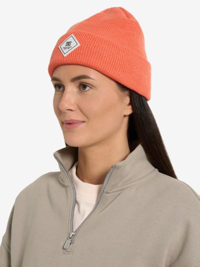 Лот: 25079995. Фото: 1. Шапка женская DC Shoes, Красный. Другое (спортивная одежда)