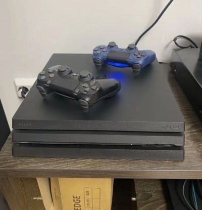 Лот: 25801199. Фото: 1. Sony playstation 4 pro 1tb. Игровые приставки, консоли