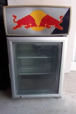 Лот: 3731510. Фото: 1. Барный мини холодильник Red Bull. Холодильники, морозильные камеры