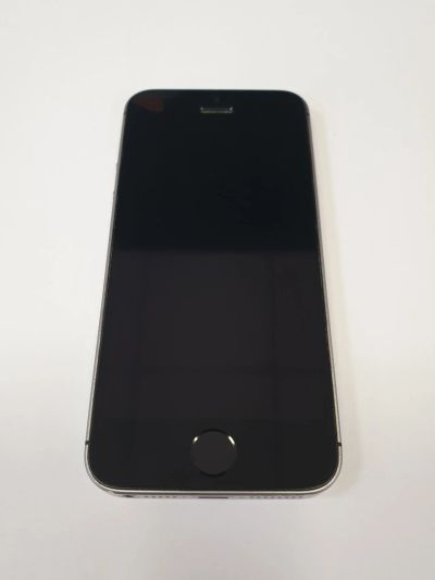 Лот: 14069034. Фото: 1. Телефон Apple iPhone SE 32Gb Space... Смартфоны