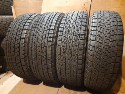 Лот: 18615534. Фото: 1. 215/70R16 100R Bridgestone Blizzak... Шины