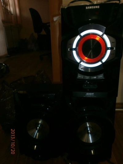 Лот: 3306911. Фото: 1. Музыкальны центр Samsung nxe630d... CD-проигрыватели и чейнджеры