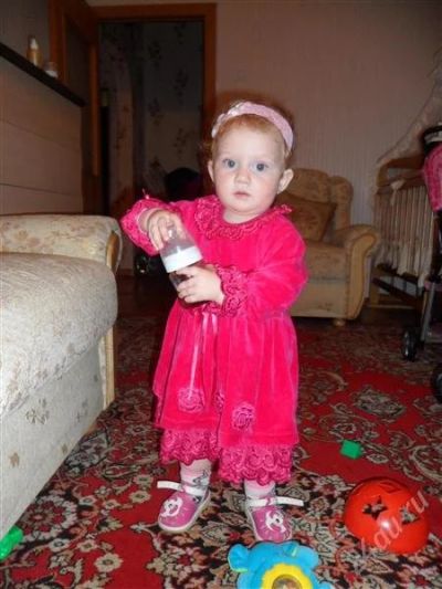 Лот: 2060027. Фото: 1. Нарядное платье на девочку р.76-80. Платья, сарафаны
