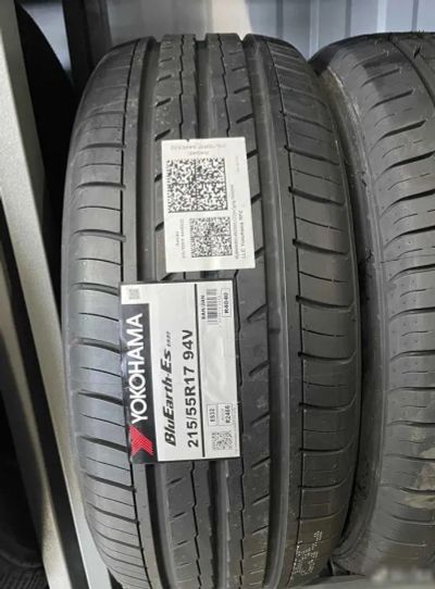 Лот: 20011116. Фото: 1. шины 215/55 R17 Yokohama Bluearth... Шины