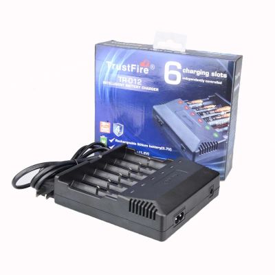 Лот: 11928093. Фото: 1. Trustfire TR - 012 зарядное устройство... Зарядные устройства, блоки питания для бытовой техники