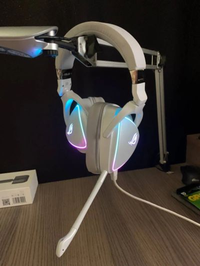 Лот: 19323687. Фото: 1. Asus ROG Delta Type-C, White Edition. Наушники, гарнитуры