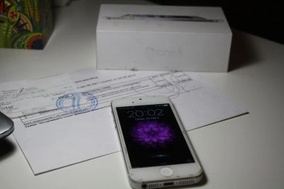 Лот: 7154073. Фото: 1. Iphone 5 32gb сколы и коцки на... Смартфоны