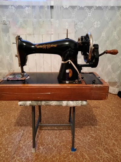 Лот: 23696146. Фото: 1. швейная машинка подольск. Швейная, вязальная