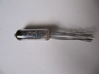 Лот: 3814196. Фото: 1. Индикатор ИВ-3А. Электронные лампы