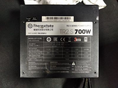 Лот: 17885712. Фото: 1. Блок питания 700W Thermaltake. Корпуса, блоки питания