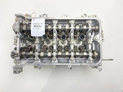 Лот: 25188997. Фото: 1. Головка блока цилиндров Toyota... Двигатель и элементы двигателя