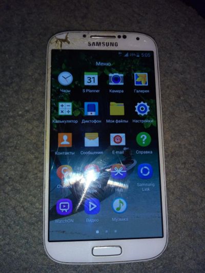 Лот: 15403960. Фото: 1. Samsung s4. Другое (смартфоны, связь, навигация)