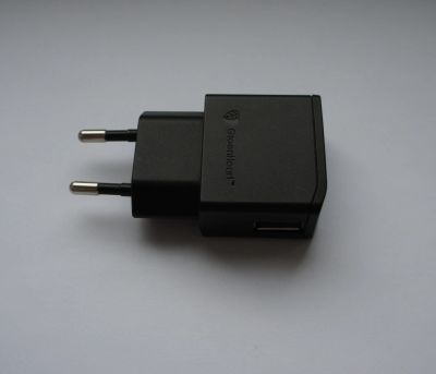 Лот: 19817221. Фото: 1. Зарядка Sony Ericsson EP800 (б... Зарядные устройства, блоки питания, адаптеры сетевые для смартфонов