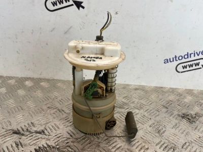 Лот: 24766778. Фото: 1. насос топливный Nissan Almera... Топливная система