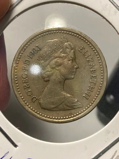 Лот: 20006811. Фото: 1. Великобритания 1 фунт, 1983. Великобритания и острова