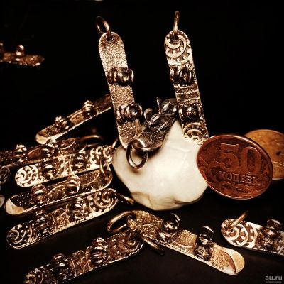 Лот: 13756543. Фото: 1. Сноуборд. Кулоны, подвески