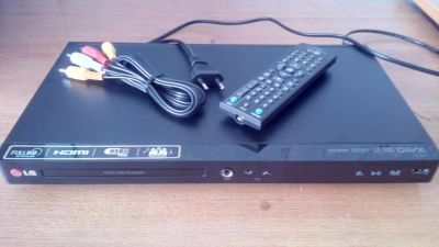 Лот: 7678027. Фото: 1. Продам DVD-плеер LG DP547H. DVD, Blu-Ray плееры