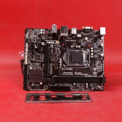 Лот: 13908924. Фото: 1. Gigabyte GA-H61M-D1. Материнские платы