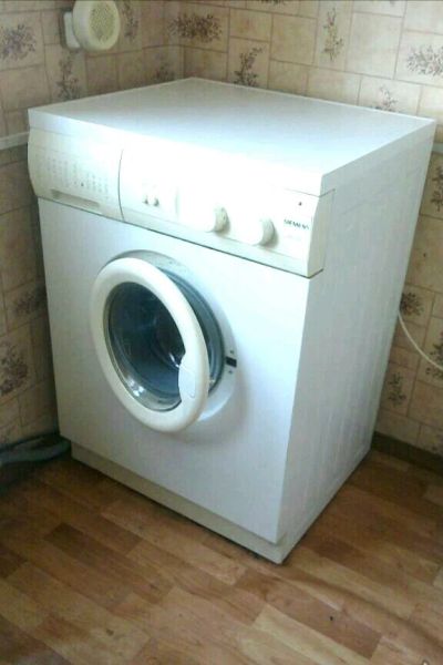 Лот: 11749593. Фото: 1. Стиральная машинка Siemens. Стиральные машины