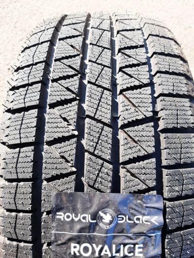 Лот: 20612098. Фото: 1. 235/70 R16 "Royal Black Royal... Шины