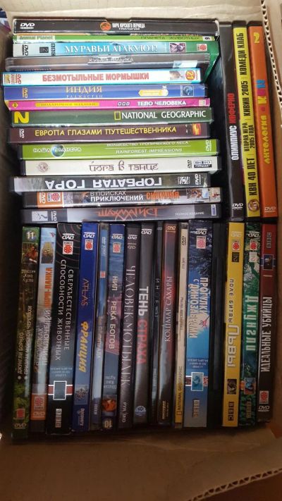 Лот: 8388933. Фото: 1. DVD диски около 100шт или более. Видеозаписи, фильмы