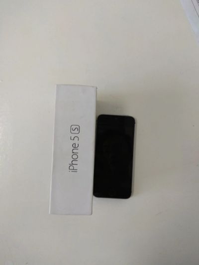 Лот: 12666939. Фото: 1. Iphone 5s 16gb Space Gray. Смартфоны